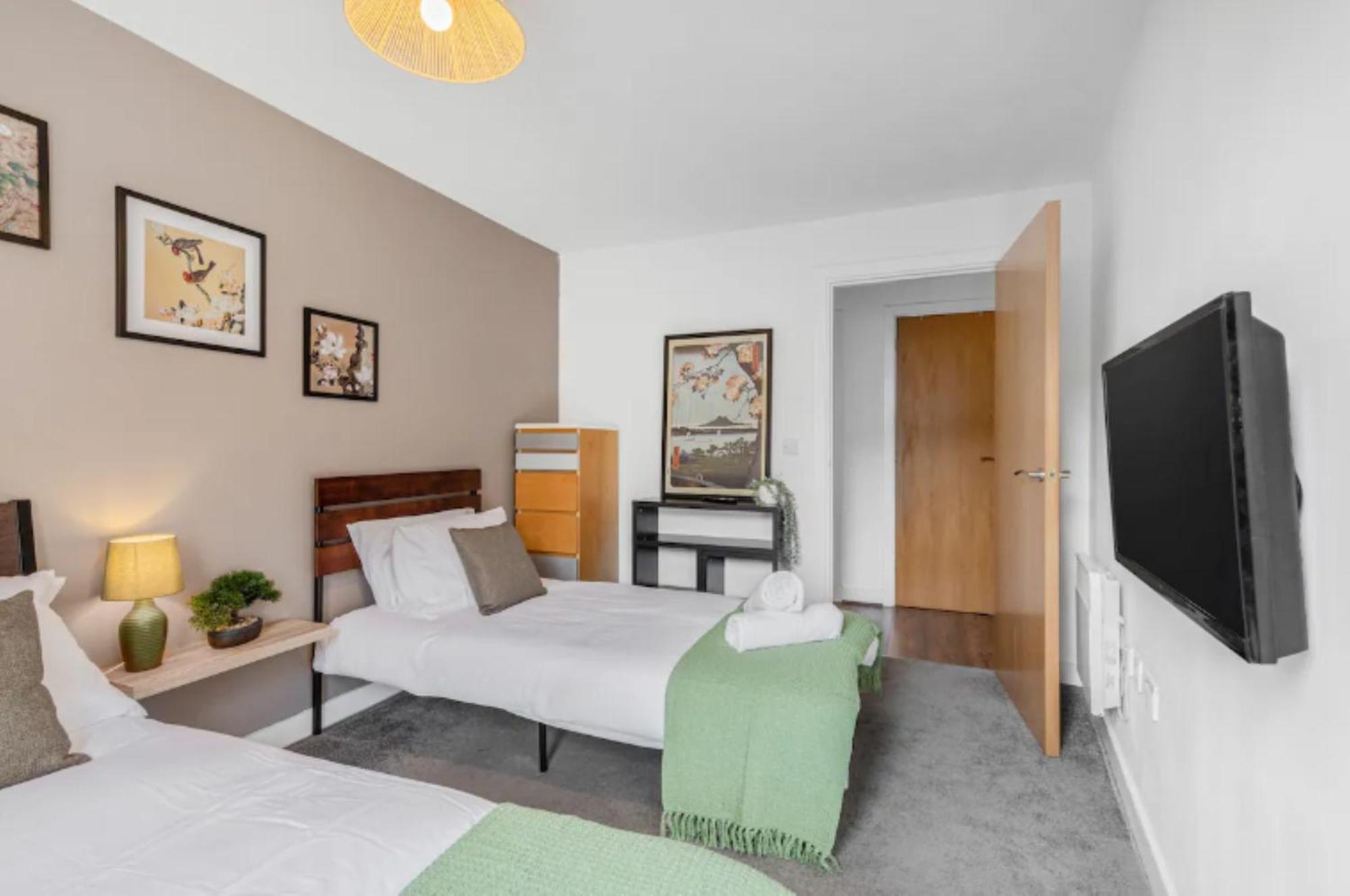 ברמינגהאם Oriental Suite 2 Bed 2 Bath Netflix And Free Parking, Games- Maihom מראה חיצוני תמונה