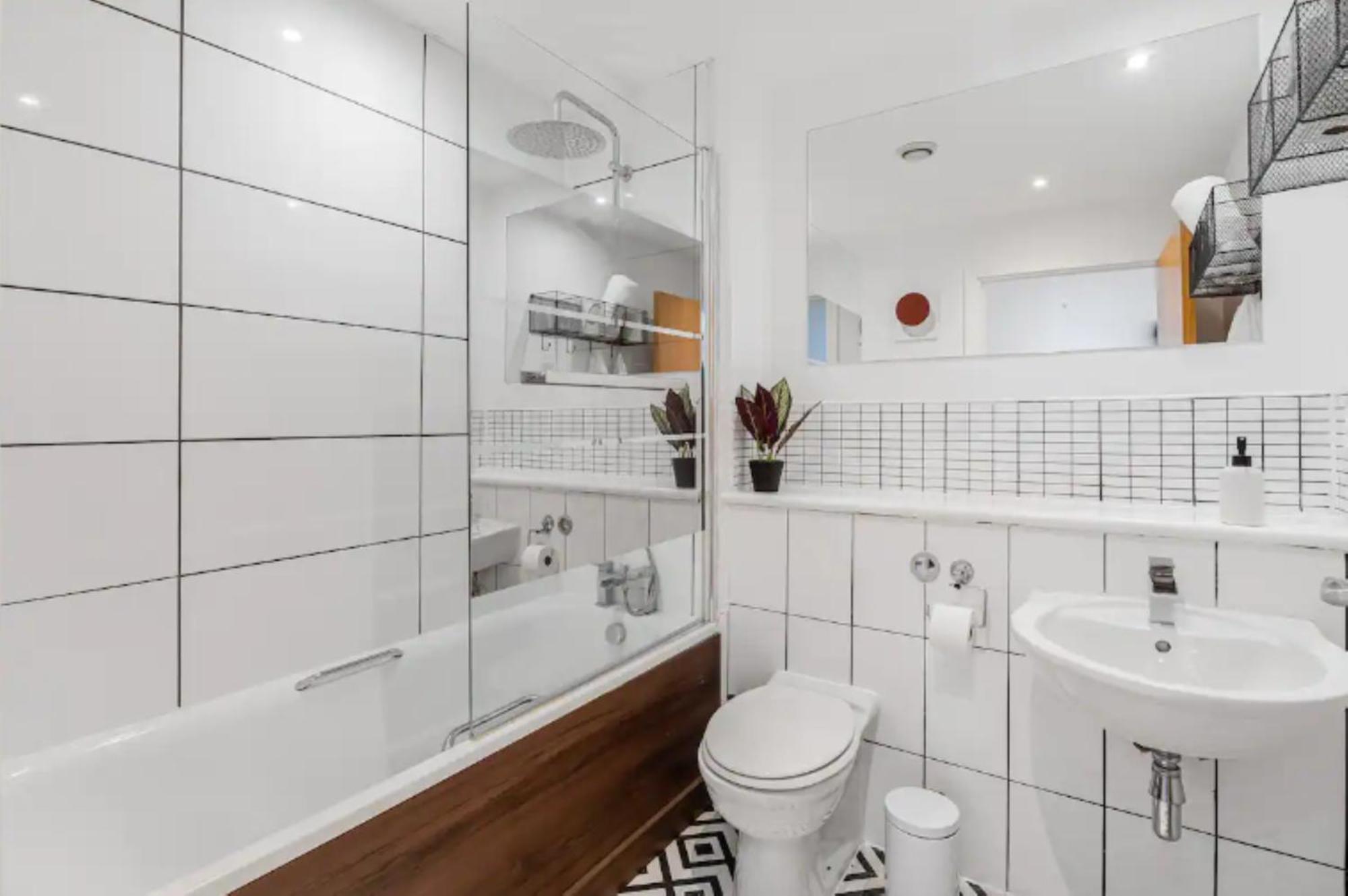 ברמינגהאם Oriental Suite 2 Bed 2 Bath Netflix And Free Parking, Games- Maihom מראה חיצוני תמונה